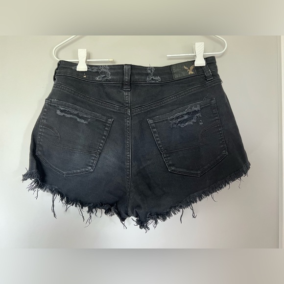 American Eagle Festival Distressed Denim Shorts - Picture 2 of 3